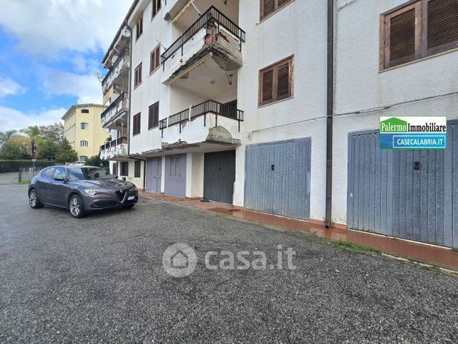 Garage/posto auto in residenziale in Via della Repubblica 8