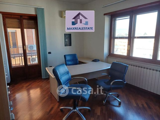 Ufficio in commerciale in Via Marco Tullio Cicerone