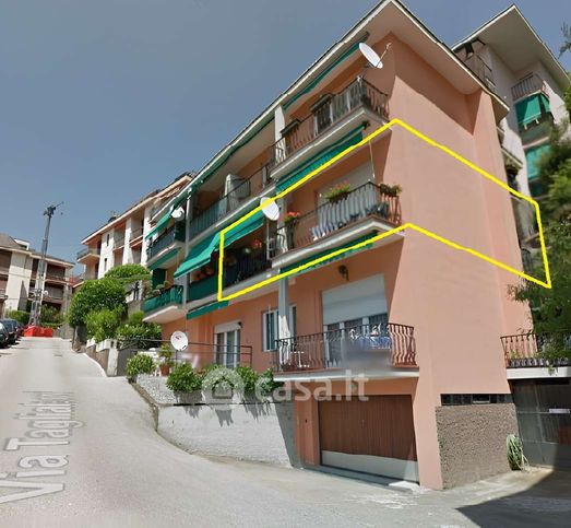 Appartamento in residenziale in Via Tagliaferri 8