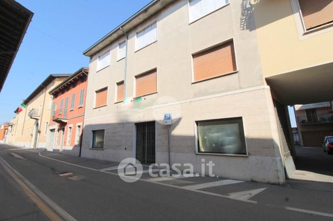 Ufficio in commerciale in Via Vittorio Emanuele II 8