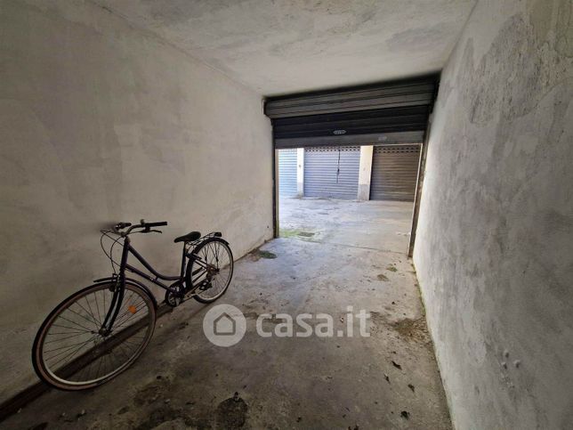 Box/posto auto in residenziale in Via delle Ghiacciaie 44