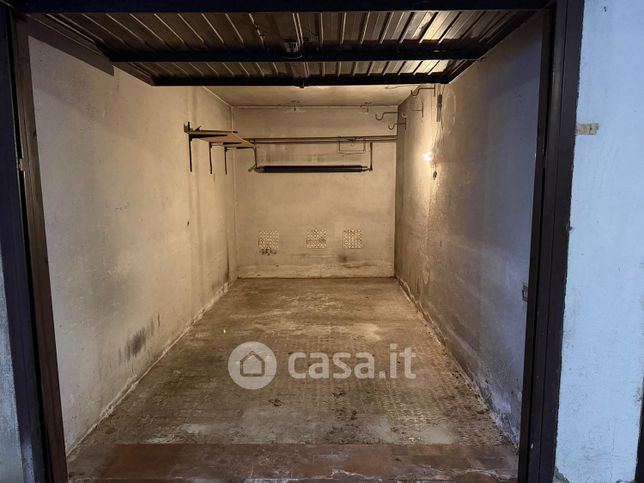 Box/posto auto in residenziale in Via Francesco de Sanctis 53