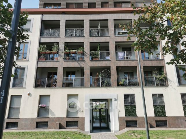 Appartamento in residenziale in Via Giovanni Segantini 20