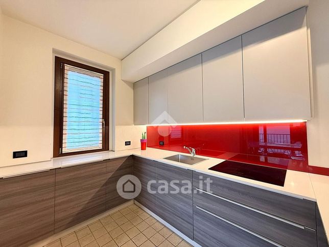 Casa bi/trifamiliare in residenziale in Viale Alessandro Manzoni 21