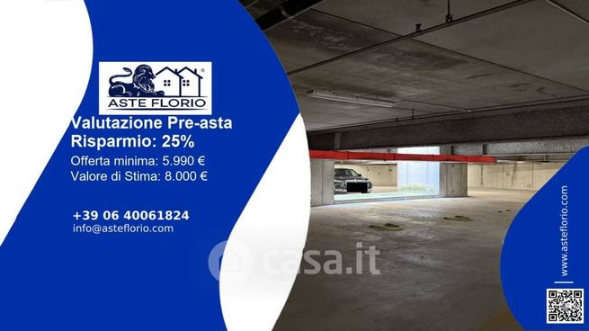 Box/posto auto in residenziale in Piazzale Guglielmo Marconi 7