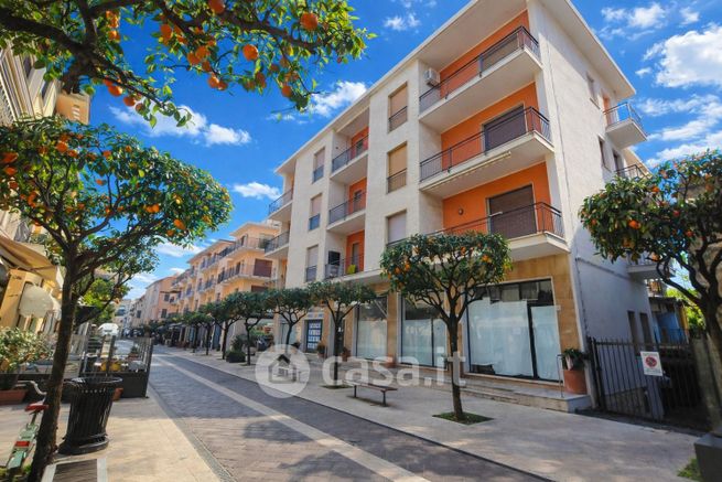 Appartamento in residenziale in Via Milano 27