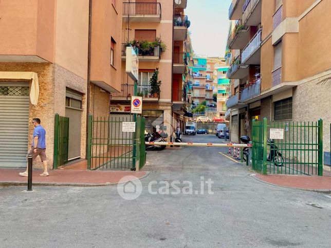 Garage/posto auto in residenziale in Corso Goffredo Mameli 190