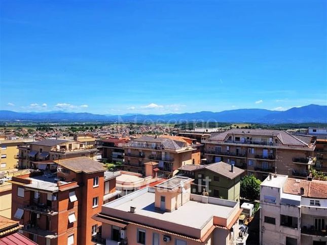 Appartamento in residenziale in Via Fratelli Bandiera