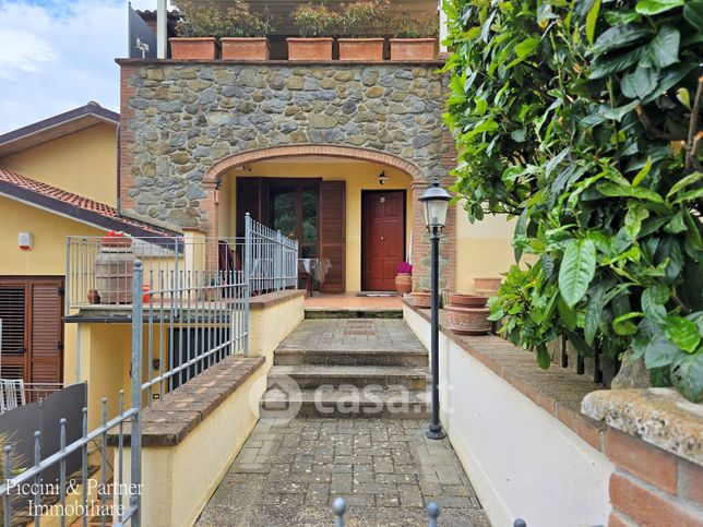 Casa bi/trifamiliare in residenziale in Via Maria Montessori
