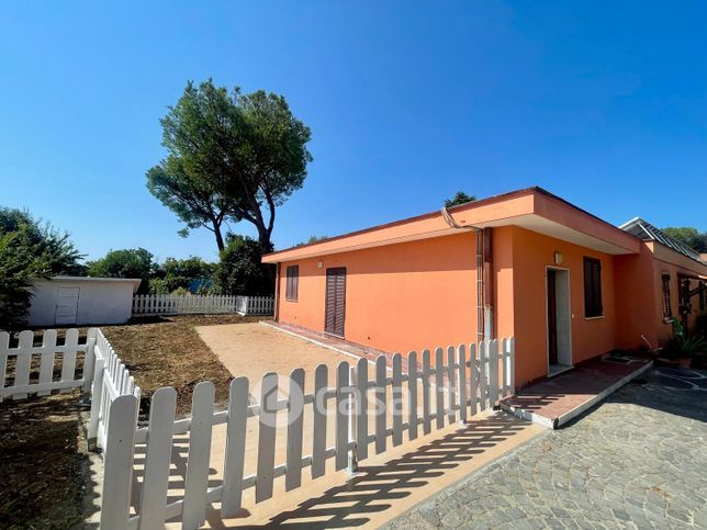 Appartamento in residenziale in Via dei Laghi 2
