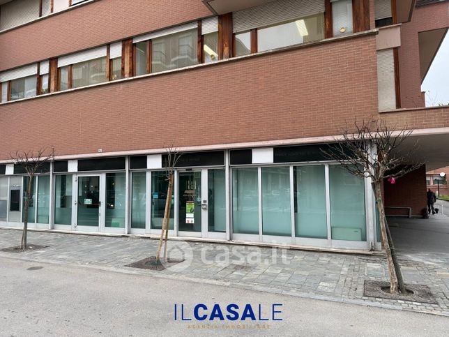 Attivitã /licenza (con o senza mura) in commerciale in Corso Piave 31