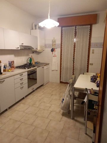 Appartamento in residenziale in Via Luigi Poletti