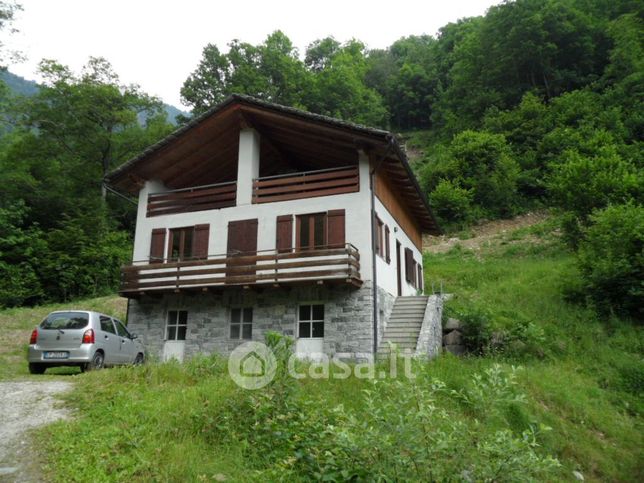 Baita/bungalow/chalet/trullo in residenziale in Frazione campo cervo