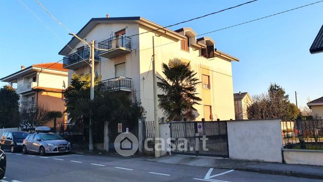 Appartamento in residenziale in Via Tallone 11