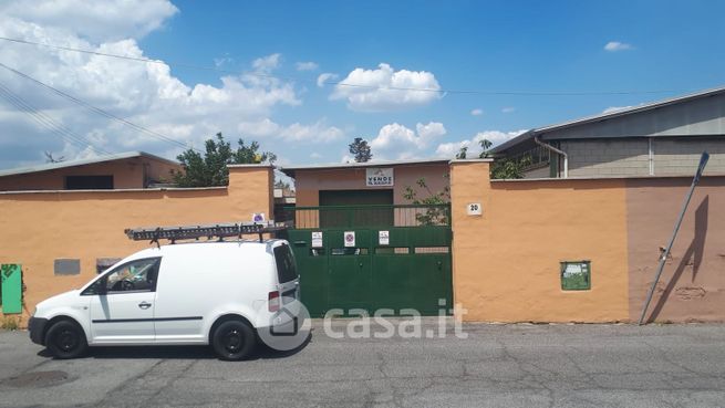 Capannone in commerciale in Via Di Campo Romano