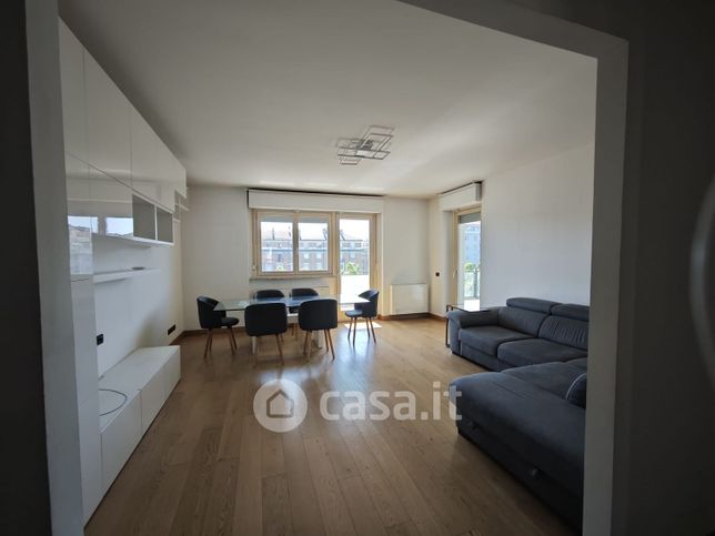 Appartamento in residenziale in Corso Peschiera 83