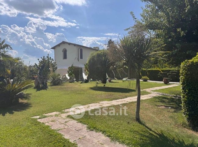 Villa in residenziale in Via Fornello