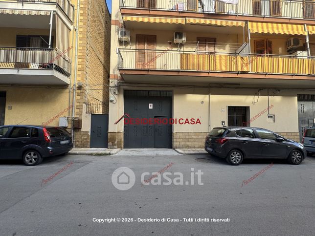 Ufficio in commerciale in Via Vincenzo Bellini 70