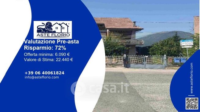 Box/posto auto in residenziale in Via San Pietro Villa
