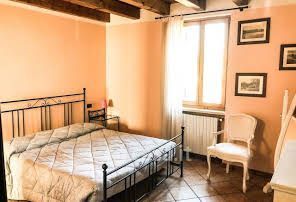 Attivitã /licenza (con o senza mura) in commerciale in Via Raffaello Sanzio 2