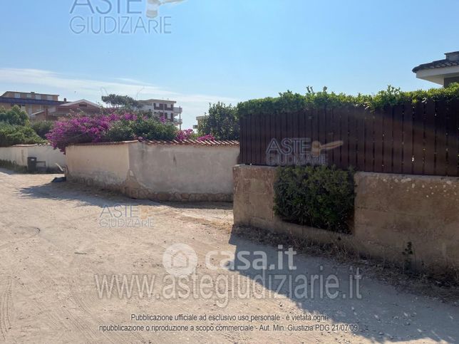 Box/posto auto in residenziale in Via Catania
