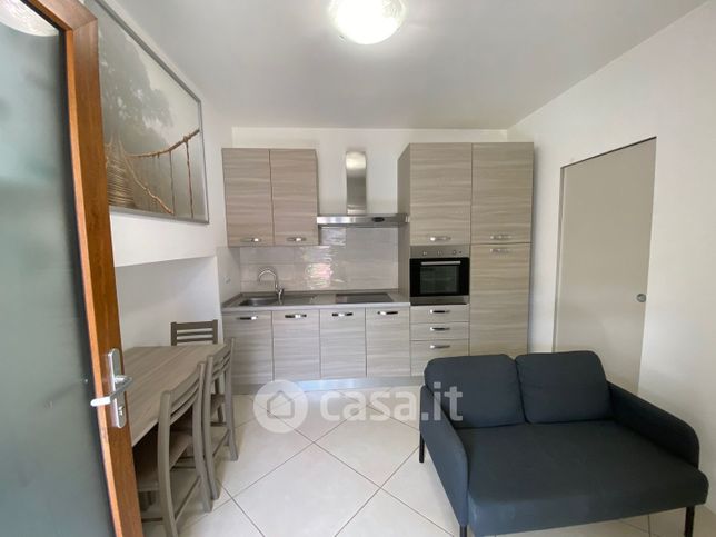 Appartamento in residenziale in Via Col di Lana 27