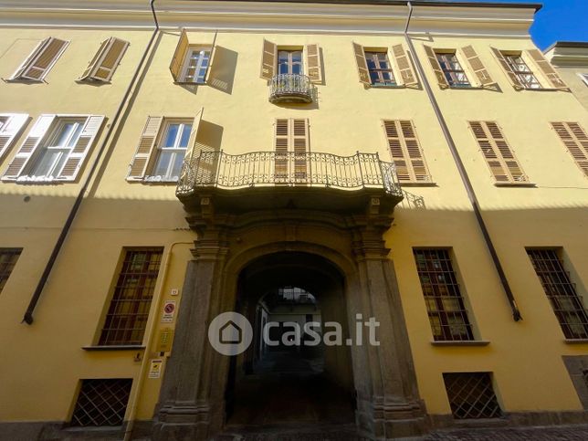 Appartamento in residenziale in Via Archibugieri 17