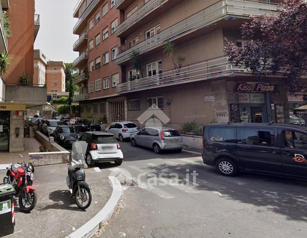 Box/posto auto in residenziale in Via Filippo Ermini