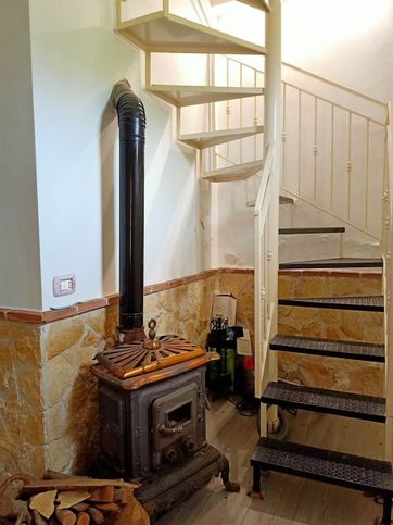 Casa indipendente in residenziale in 