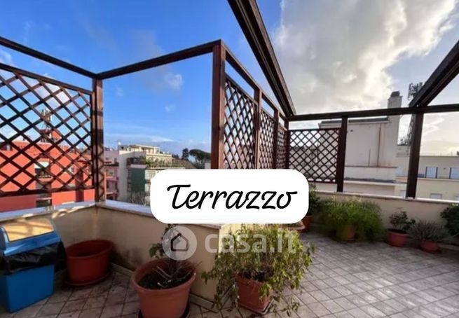 Appartamento in residenziale in Via Moricone