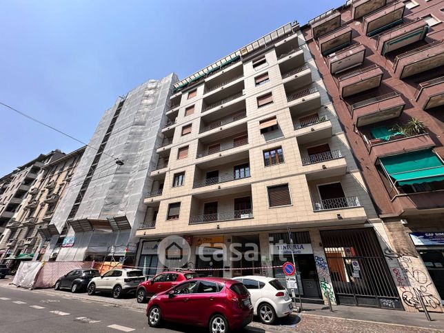 Box/posto auto in residenziale in Viale Monza 61