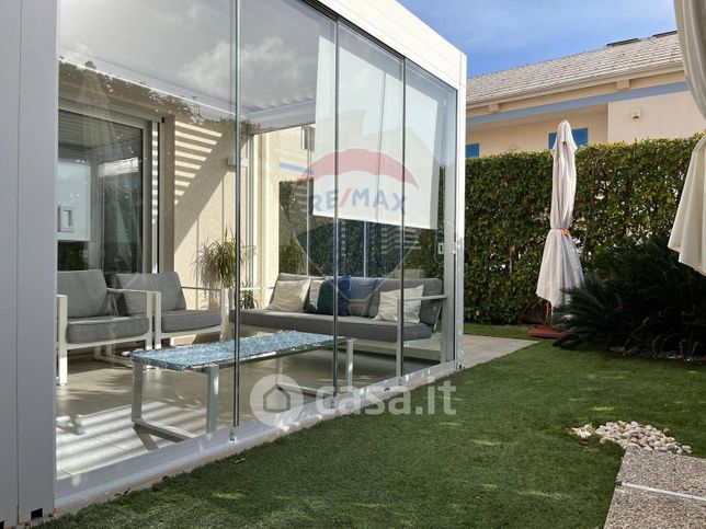 Casa bi/trifamiliare in residenziale in Via Rimembranza 52