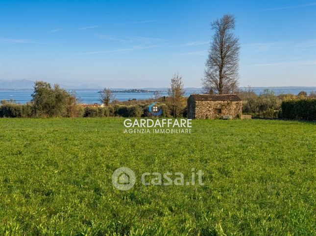 Terreno agricolo in commerciale in 