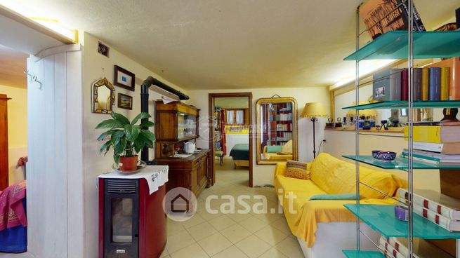 Casa indipendente in residenziale in Villa Monchio