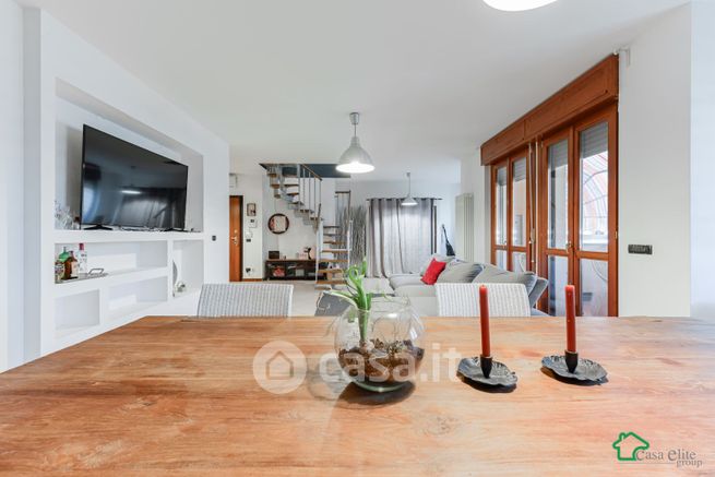 Appartamento in residenziale in Via Edvige Scala 3