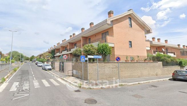 Villetta a schiera in residenziale in Via federico bocchetti 111