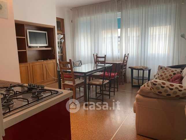Appartamento in residenziale in Viale Ippolito Nievo