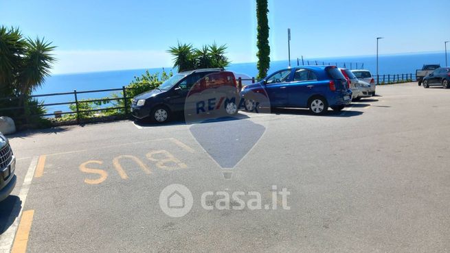 Garage/posto auto in residenziale in Piazza Giuseppe Montagna