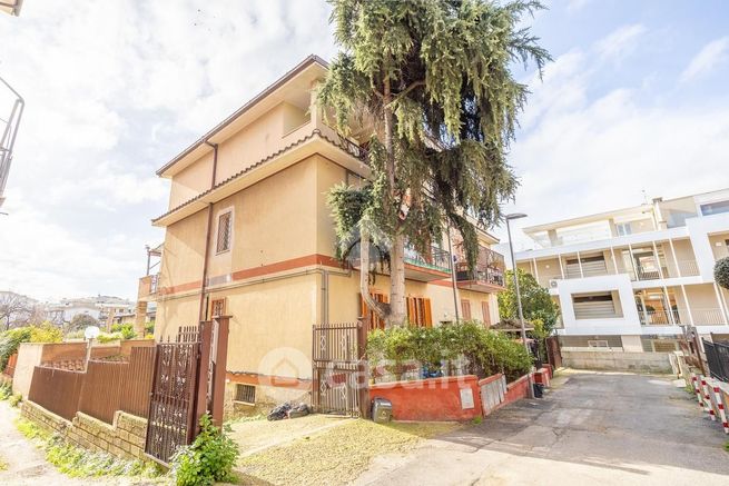 Appartamento in residenziale in Piazza Punto Togliatti 1