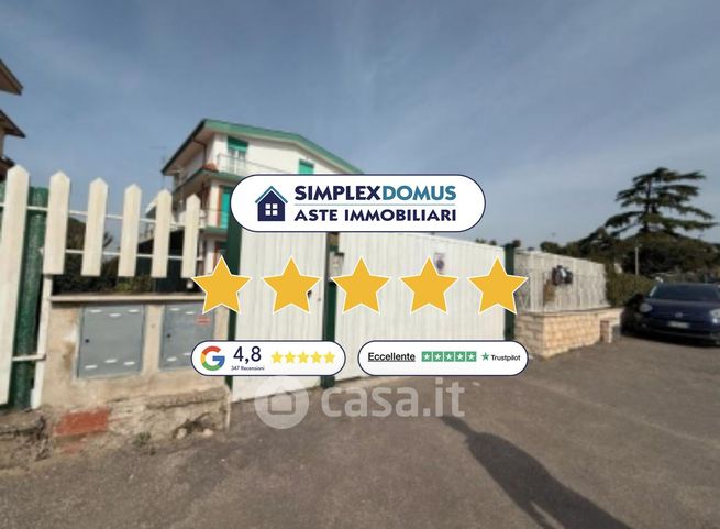 Appartamento in residenziale in Via di Vermicino