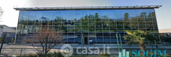 Ufficio in commerciale in Via Caravaggio 28