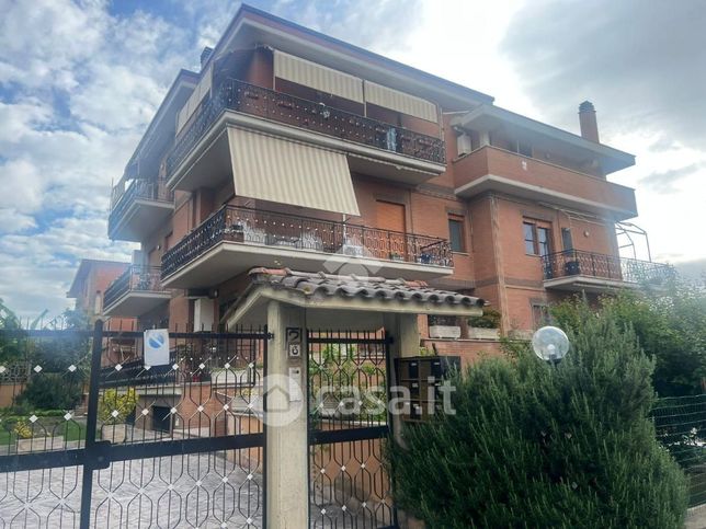 Appartamento in residenziale in Via Rosasco 6