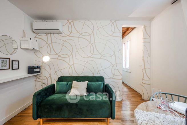 Appartamento in residenziale in Via San Vitale 80