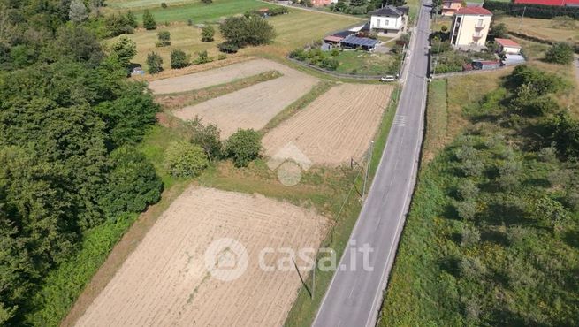 Terreno agricolo in commerciale in Via C. Colombo