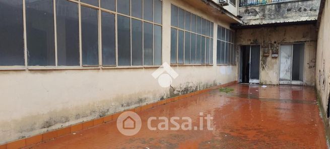 Capannone in commerciale in Corso Italia 134