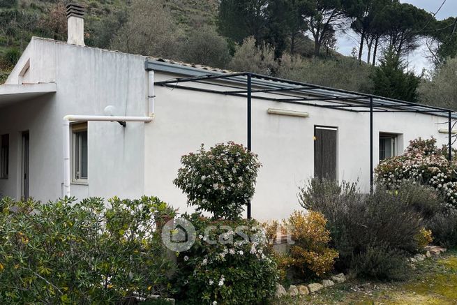 Casa indipendente in residenziale in Contrada Uccelli