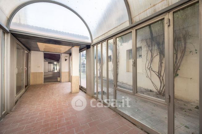 Ufficio in commerciale in Largo Fratelli Alinari 21