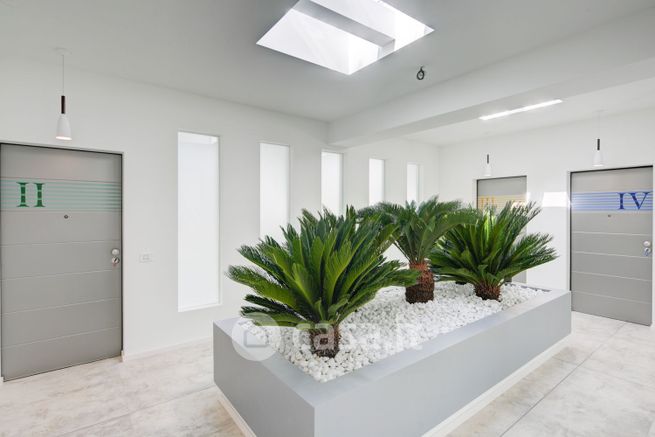 Ufficio in commerciale in Via Vassalli Eandi 24