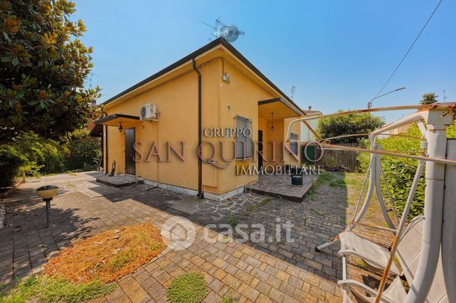 Villa in residenziale in Via Montegrappa 21
