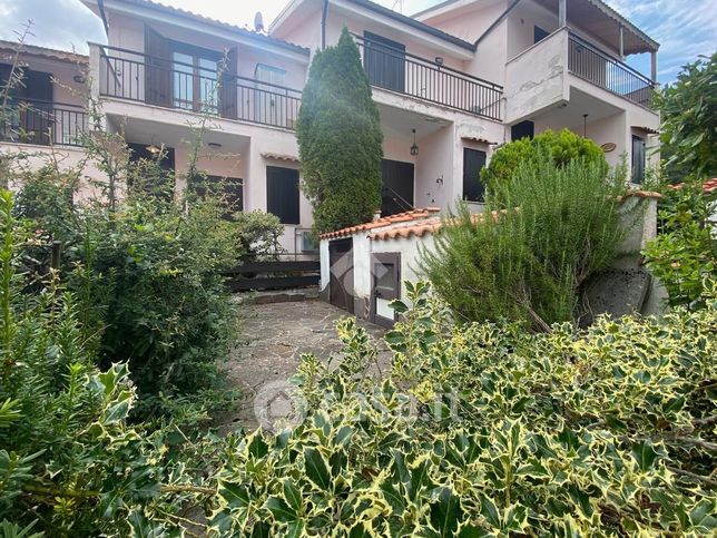 Appartamento in residenziale in Via Sulmona 1